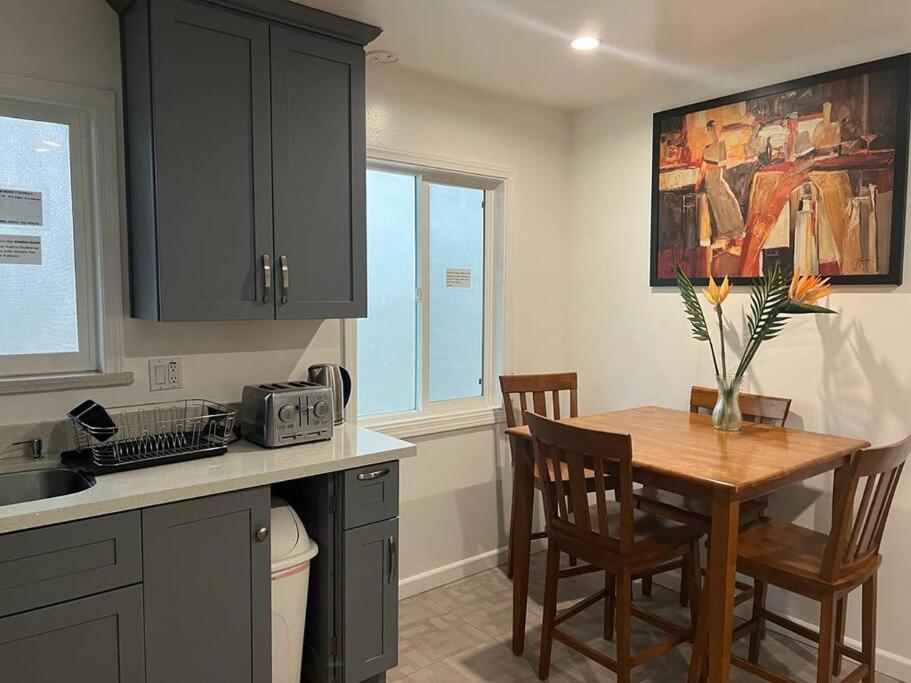דיילי סיטי Affordable Private Rooms With Shared Bath Kitchen Near Sfo מראה חיצוני תמונה