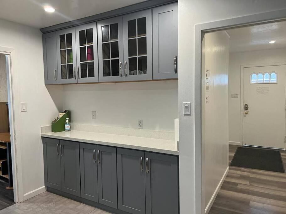 דיילי סיטי Affordable Private Rooms With Shared Bath Kitchen Near Sfo מראה חיצוני תמונה